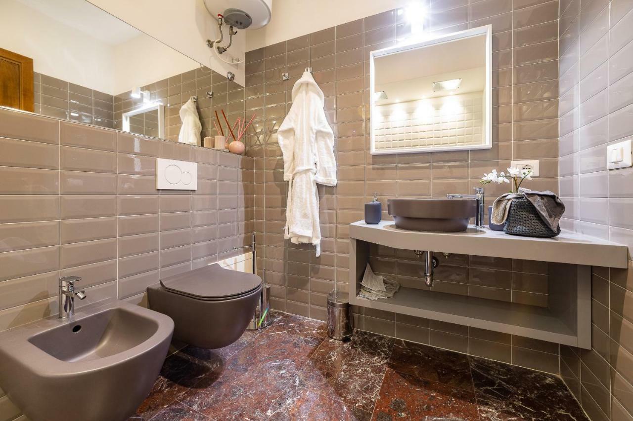 Lombardia40 Luxury Suites Rome Bagian luar foto